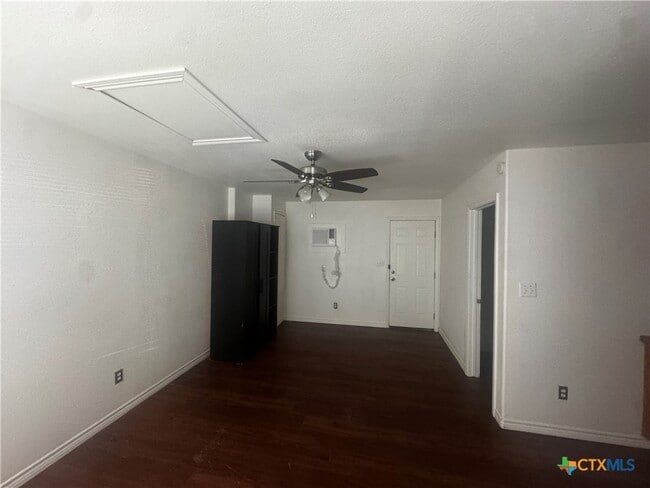 Building Photo - 1511 Old Ranch Rd 12