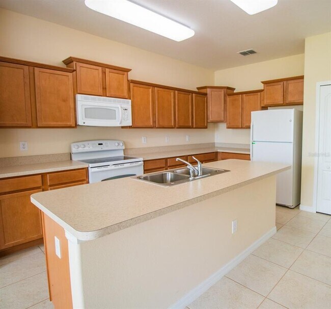 Building Photo - 3762 Hampton Hills Dr