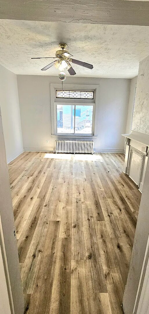 Building Photo - Spacious 4-Bedroom Home with 3-Car Garage, Deck & More!!