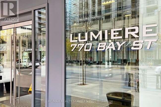 Building Photo - 770 Bay St.