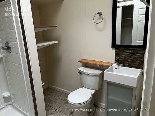 Building Photo - 821 Santa Fe Dr