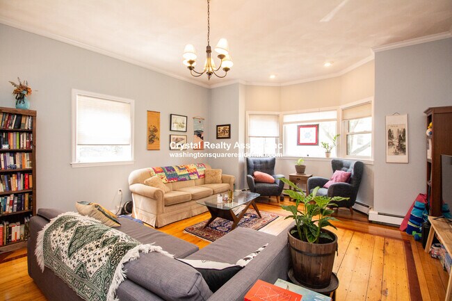 Foto del edificio - 12 Acron Rd