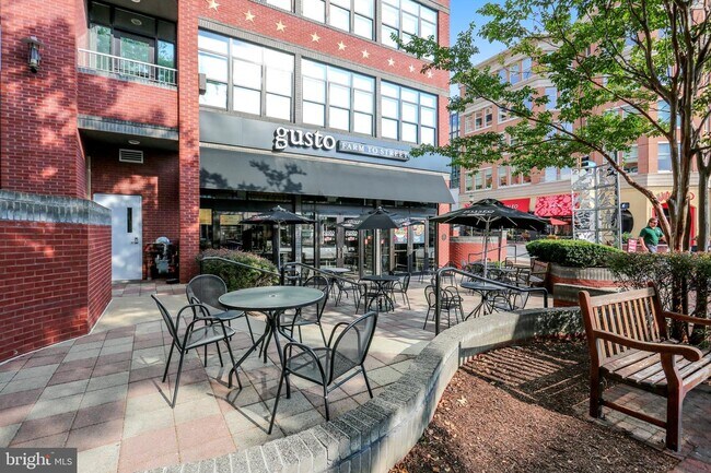 Building Photo - 7810 Tilbury St