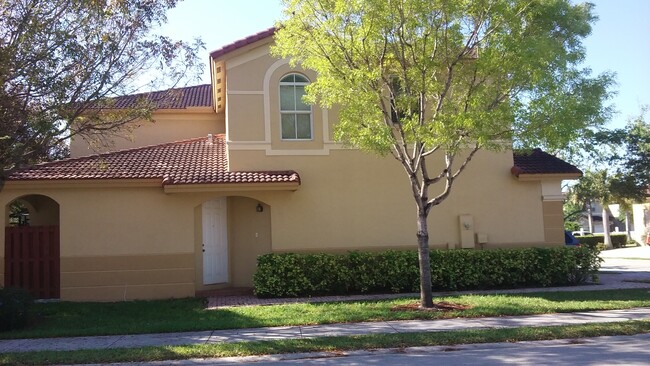 Foto del edificio - 8065 NW 108th Ave