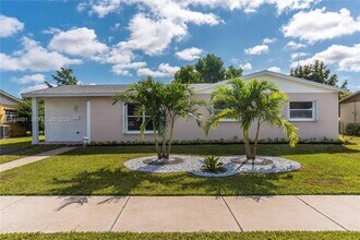 Building Photo - 5215 SW 128th Ave