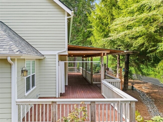 Building Photo - STUNNING 3 BEDROOM IN ALDERBROOK