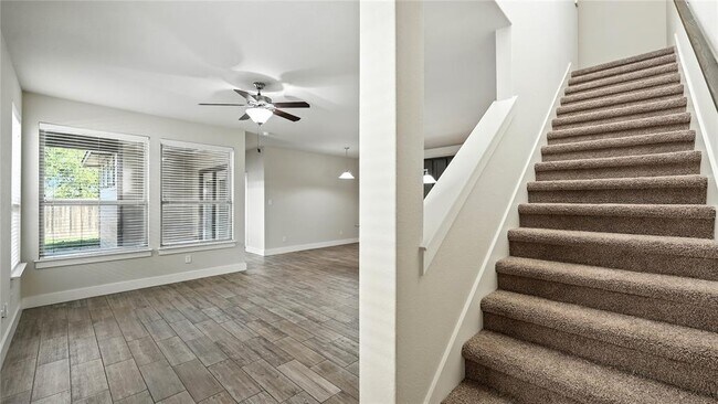 Foto del edificio - 719 Gristmill Dr