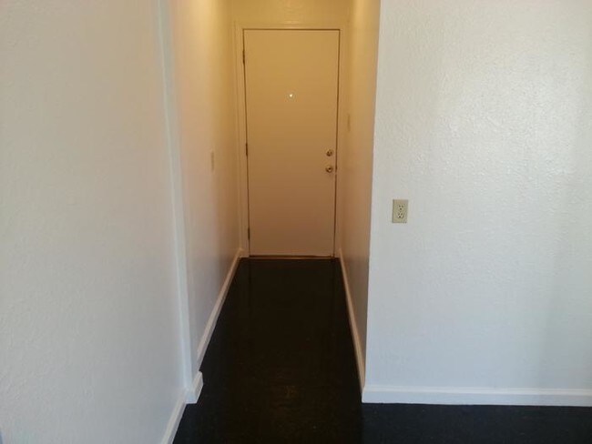 Building Photo - 146 Marina Way