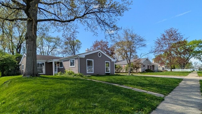 Foto del edificio - 3021 Woodmont Dr