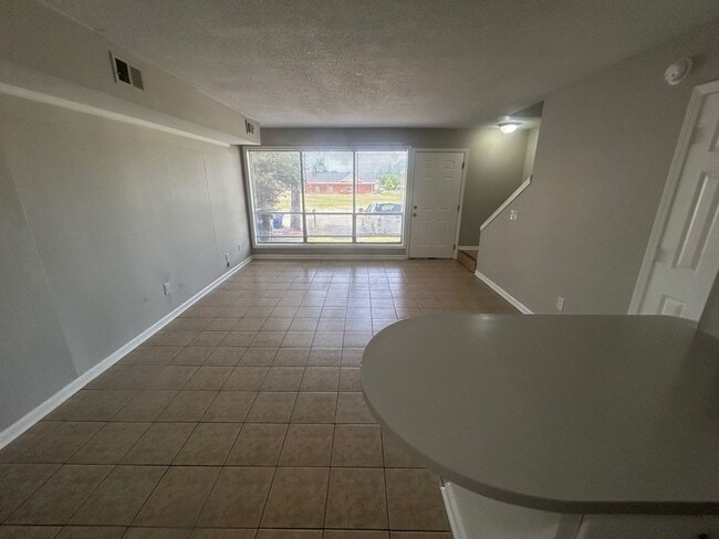 Foto del edificio - 1013-B Leaphart Street