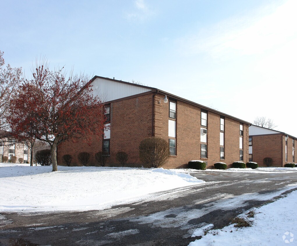 Building Photo - 7446 West Blvd
