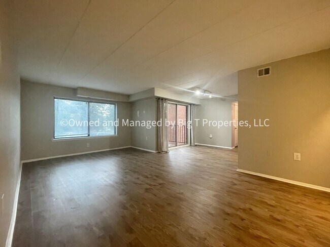 Foto del edificio - 1 bd 1ba in Leesburg, VA overlooking golf course
