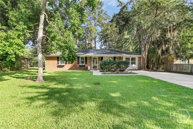 Building Photo - 125 Nassau Dr