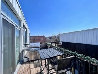 Building Photo - 3801 W Fullerton Ave