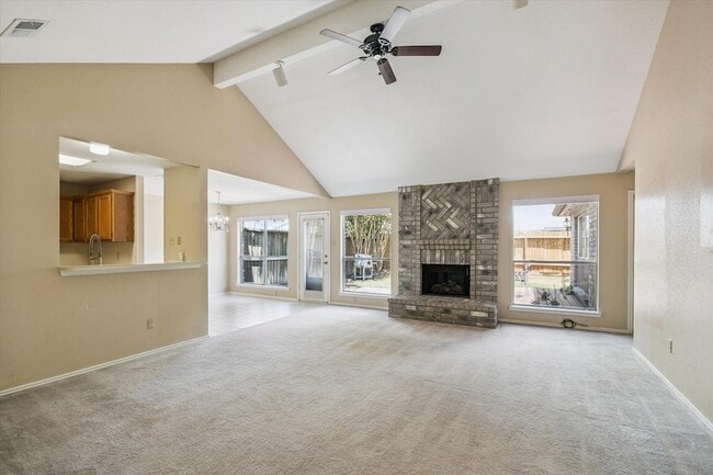 Building Photo - 16330 Leamington Ln