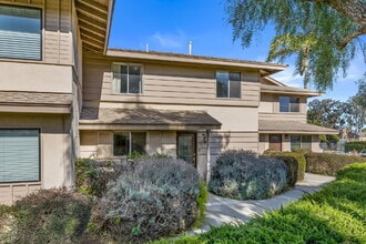 Building Photo - 1845 Huron Dr