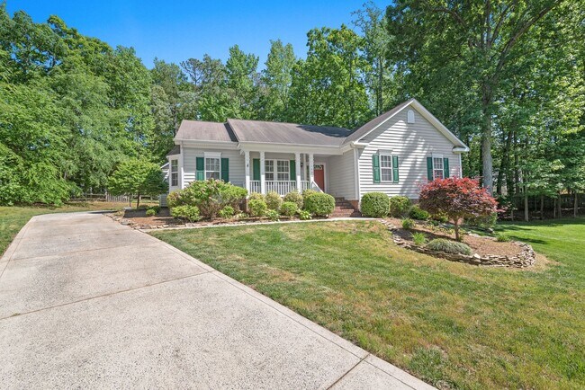 Building Photo - (Coming Soon) 3 Bedroom w/ 2 car Garage (L...