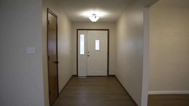 Building Photo - Spruce Hill