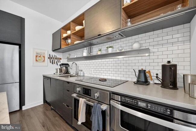 Building Photo - 2030 8th St NW