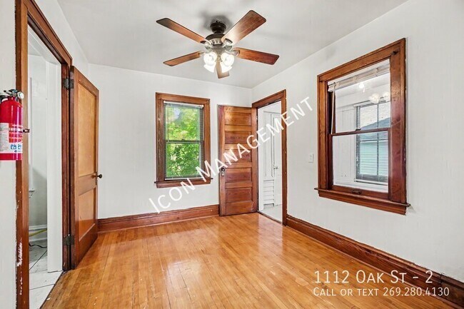 Foto del edificio - 1112 Oak St