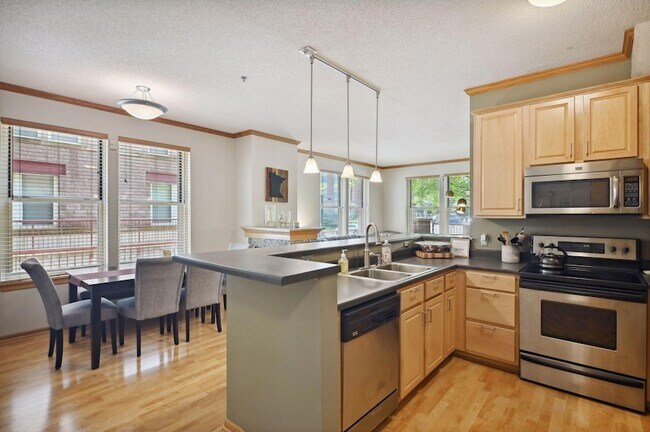 Foto del edificio - 600 N 2nd St