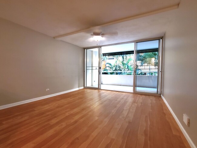 Foto del edificio - Remodeled Waikiki Condo!