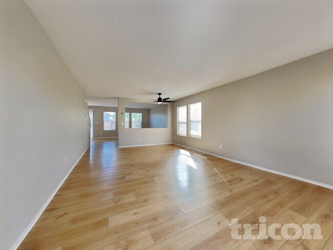 Foto del edificio - 9696 Canyon Meadows Dr
