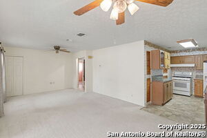 Foto del edificio - 443 River Rd