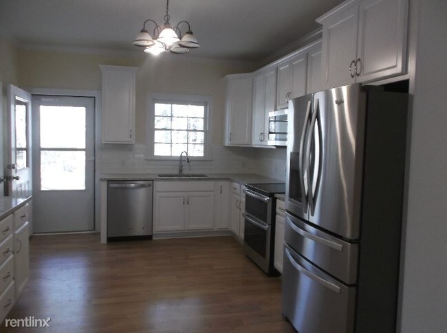 Building Photo - 2 br, 2 bath Apartment - 133 Alex St 3 Unit 3