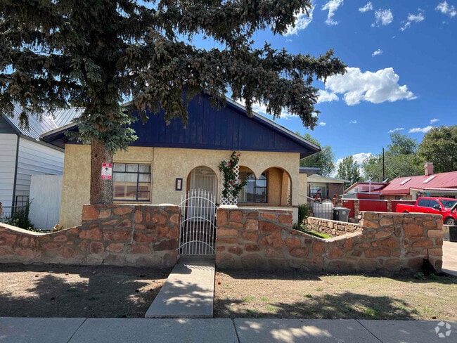 Building Photo - 211 Railroad Ave