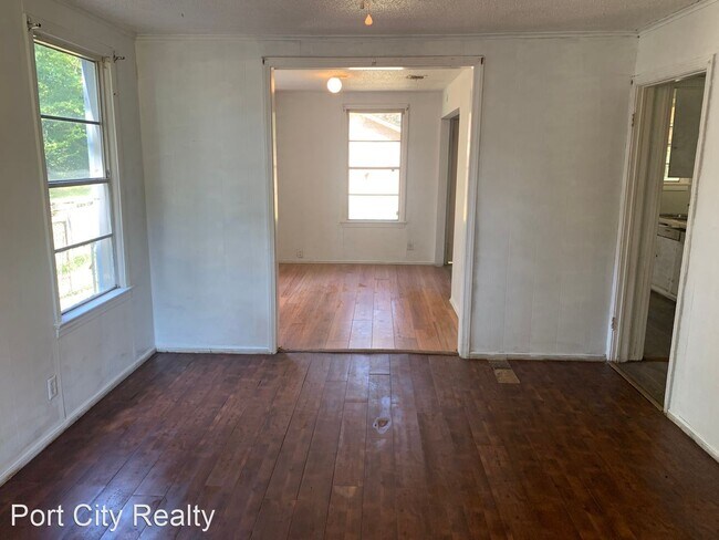 Foto del edificio - 3 br, 1 bath House - 1536 Alma St