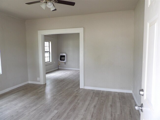 Foto del edificio - 311 NW 5th St