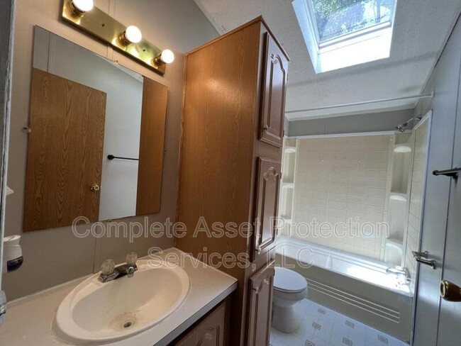 Foto del edificio - 2704 Springland Ave