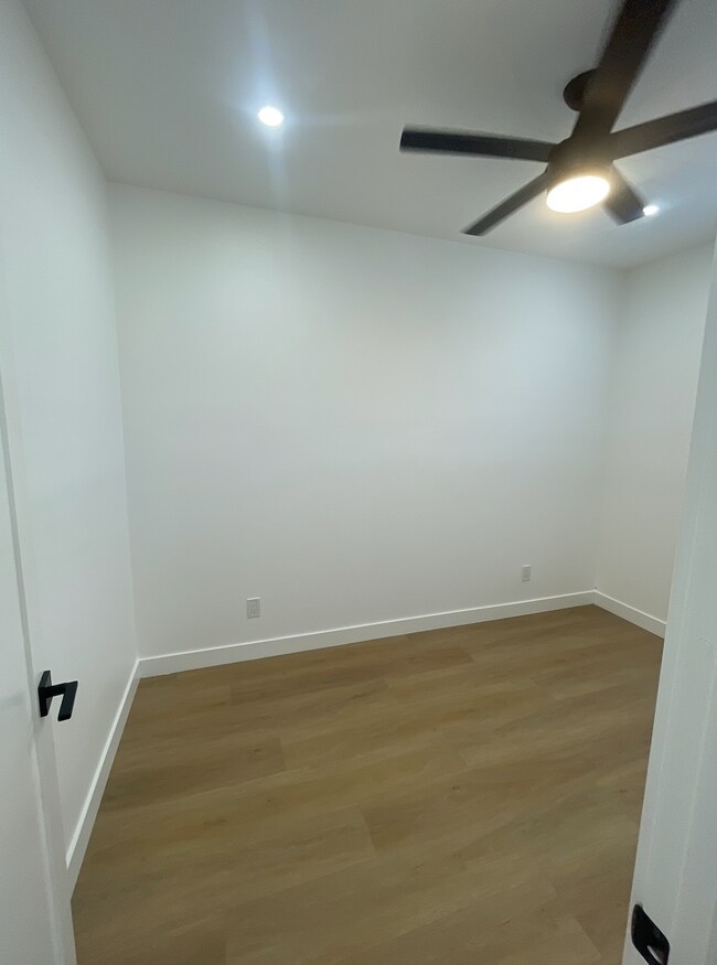 Building Photo - 1336 Grove Ave