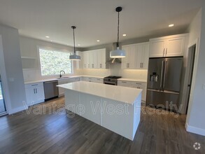 Building Photo - 1901 Northern Flicker Ct
