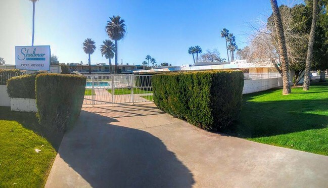 Foto del edificio - 1939 E Missouri Ave