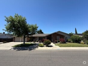 Building Photo - 2721 Deerfield Pl