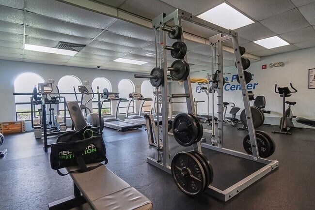 Foto del edificio - 2358 NW 37th Ave