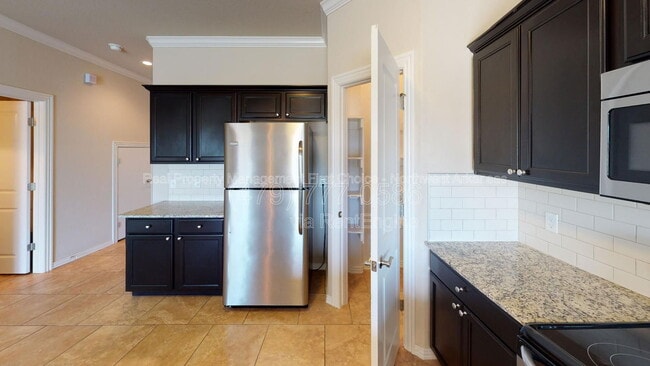 Building Photo - 2713 W Shasta Rd