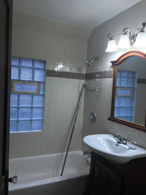 Foto del edificio - 1401 W Melvina St