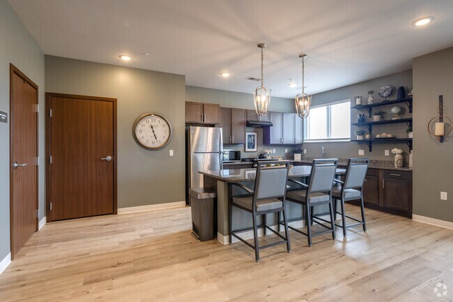 Sala Comunitaria - Cocina - Union Court Senior Apartments and Townhomes