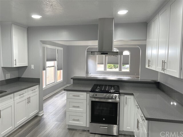 Building Photo - 3026 Buckingham Rd