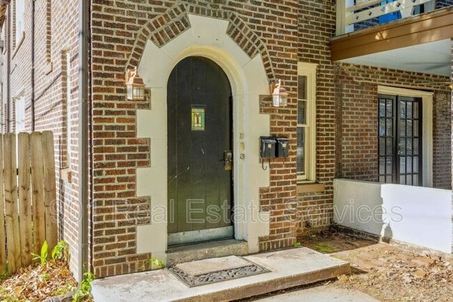 Building Photo - 1337 Harbert Ave