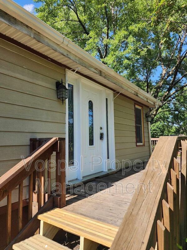514 NE Lindberg Dr, Kansas City, MO 64118 House for Rent in Kansas City, MO