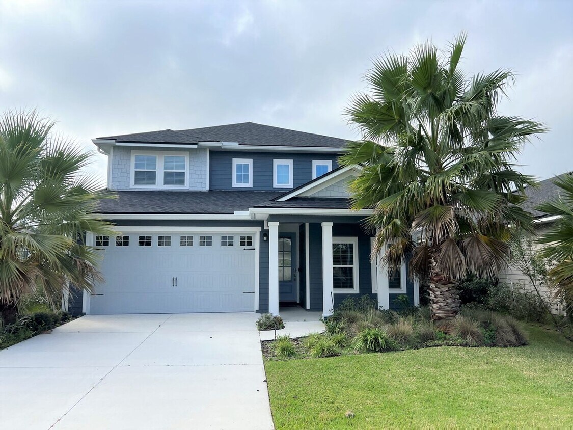 Primary Photo - Absolutely Stunning 4 Bedroom / 3 Bathroom...