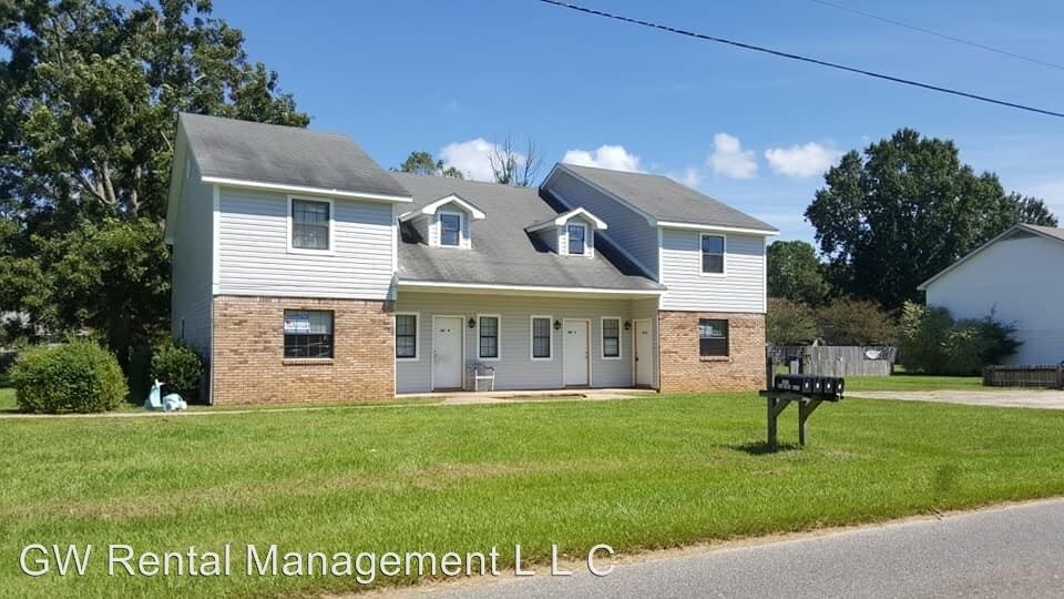 601 E Azalea Ave, Foley, AL 36535 Room for Rent in Foley, AL