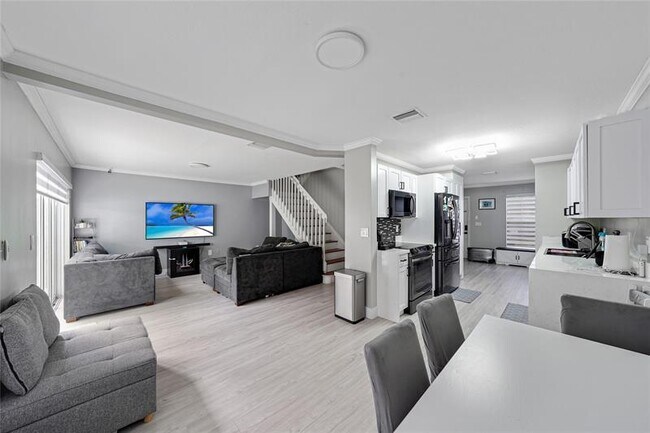 Foto del edificio - 17095 NW 23rd St