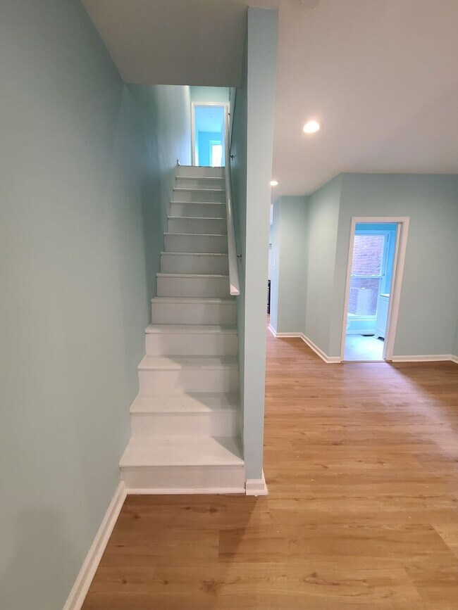 Foto del edificio - Newly rehabbed 2.5 Bedroom House Available...