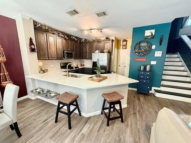 Foto del edificio - 3300 Forest Creek Dr