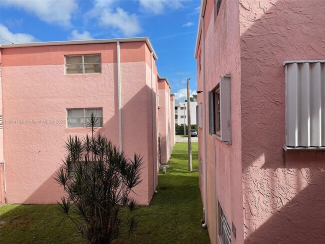 Foto del edificio - 19729 SW 114th Ave